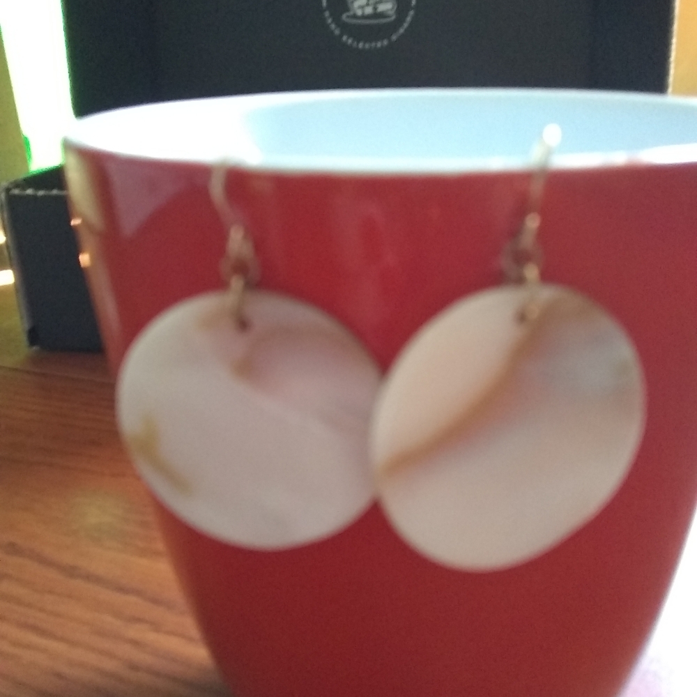 Earrings white seashell